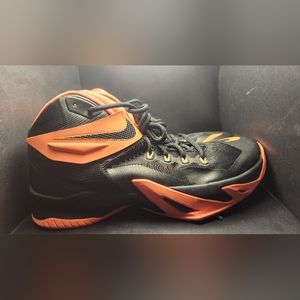 Nike Zoom Soldier 8 Black Mango Peach